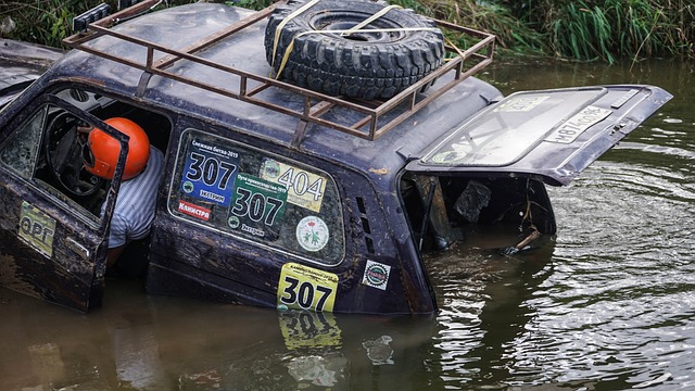 巴萨vs法兰克福，亚马尔带球被断，克瑙夫单刀破门
